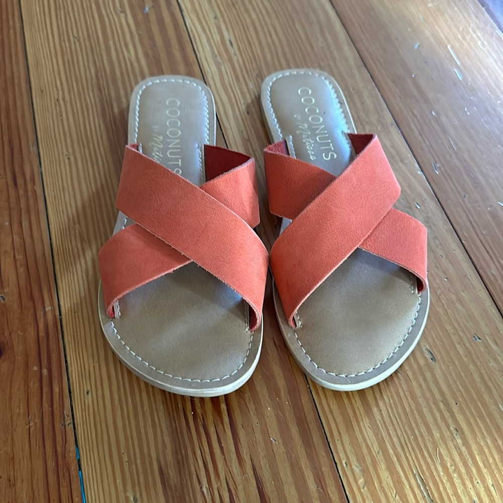 Women’s sandals size 7